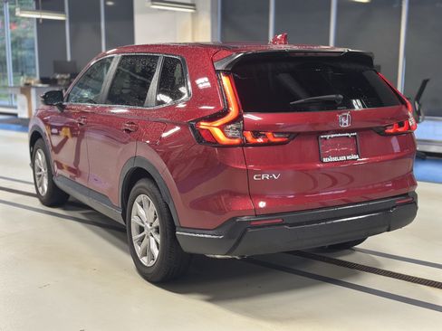 Used 2025 Honda CR-V EX image 8