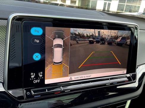 New 2025 Volkswagen Atlas Cross Sport SEL Premium R-Line image 21