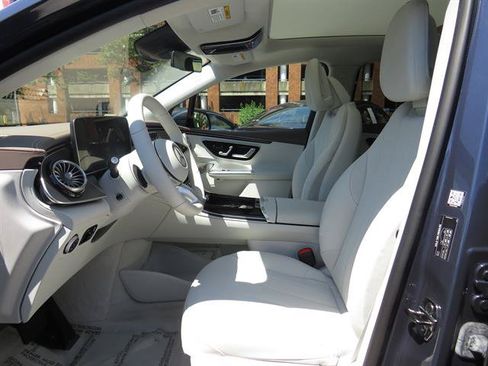 Certified 2023 Mercedes-Benz EQE 350+ 4MATIC SUV w/ Exclusive Trim Package image 14