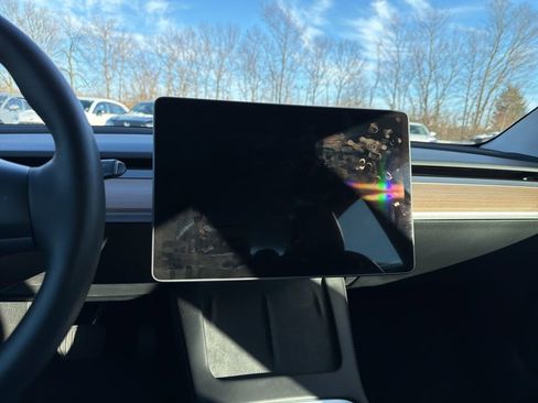 Used 2023 Tesla Model 3 Standard Range image 15