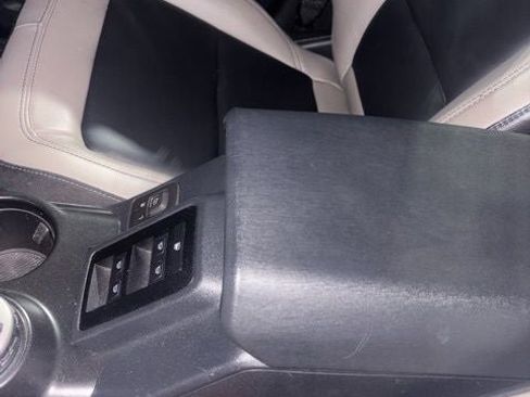 Used 2023 Ford Bronco Wildtrak image 16