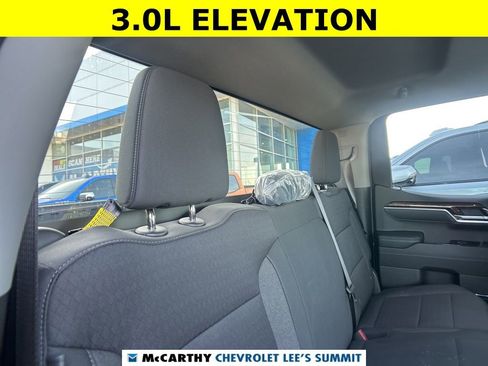 Certified 2025 GMC Sierra 1500 Elevation image 38
