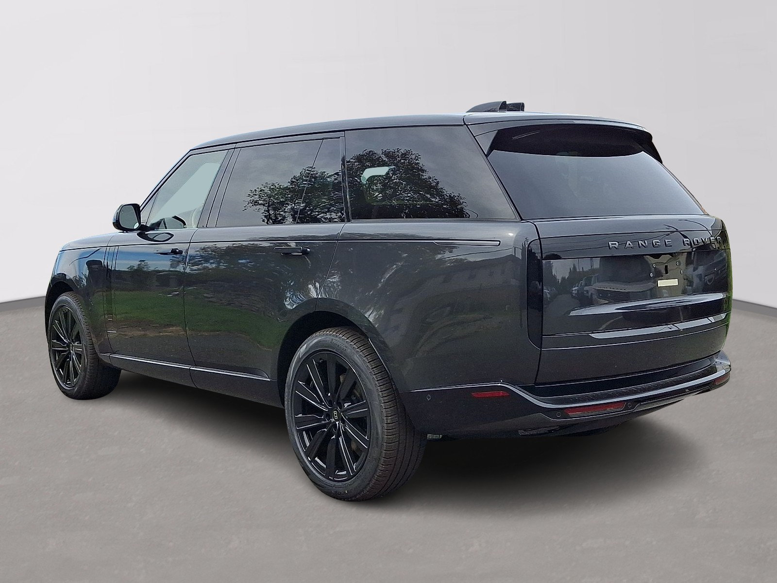 New 2027 Land Rover Range Rover Long Wheelbase SE AWD/4WD image 4