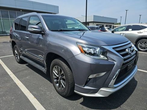Used 2019 Lexus GX 460 Premium AWD/4WD image 2