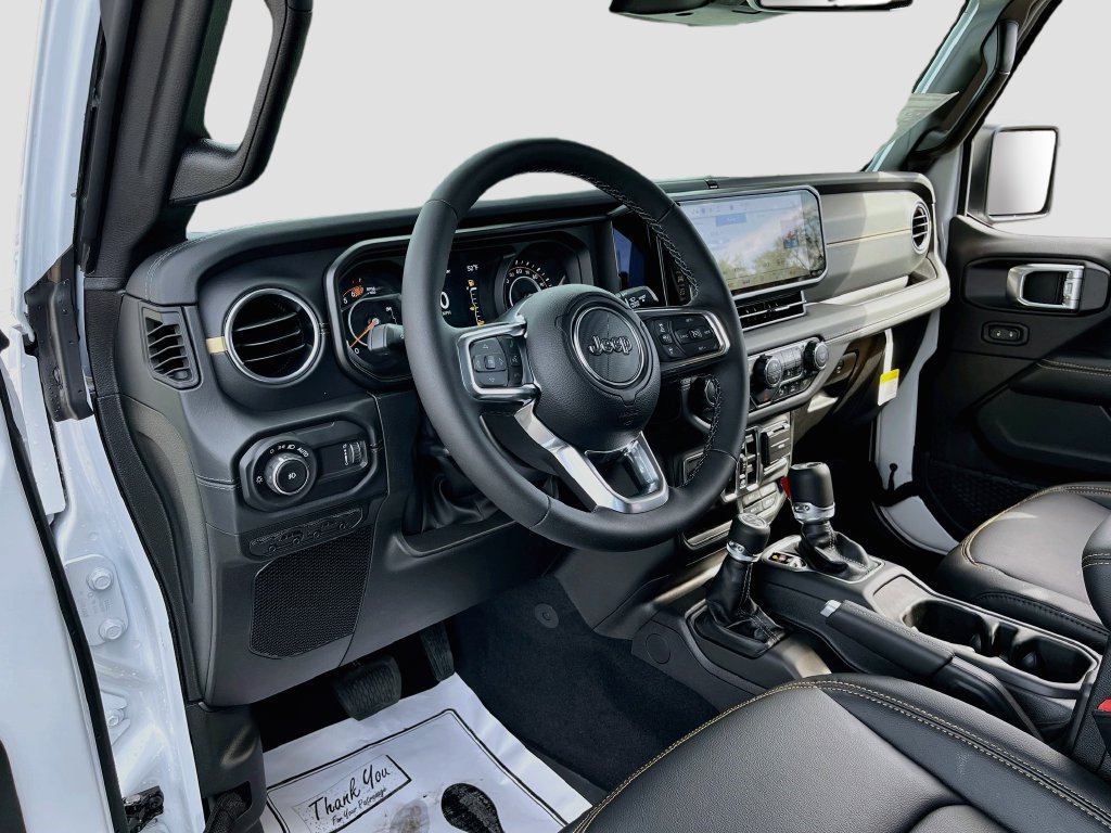 New 2026 Jeep Wrangler Unlimited Sahara AWD/4WD image 9