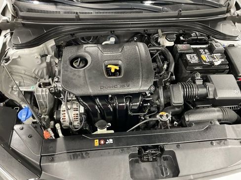 Used 2020 Hyundai Elantra Limited w/ Ultimate Package 03 image 10