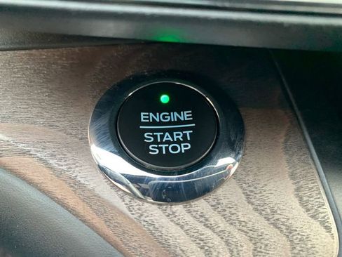 Certified 2020 Ford Explorer Platinum w/ Premium Technology Package image 33