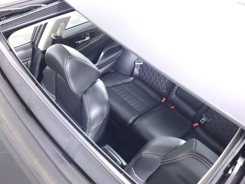 Used 2018 Nissan Maxima Platinum FWD image 30