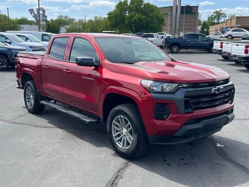 Certified 2025 Chevrolet Colorado LT w/ Advanced Trailering Package AWD/4WD image 6