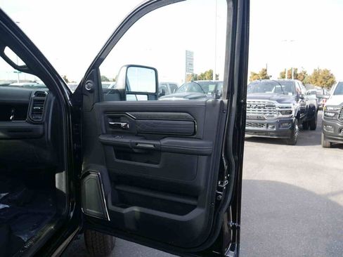 New 2026 RAM 3500 Limited image 33