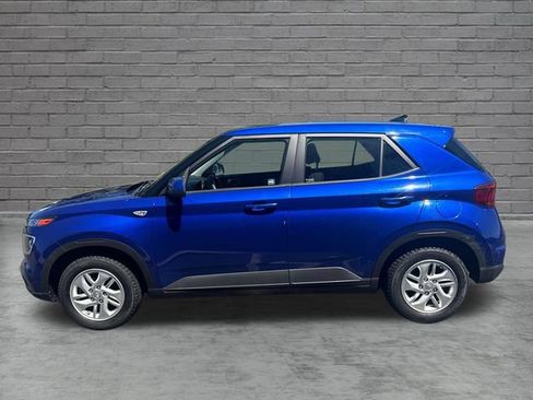 Used 2021 Hyundai Venue SE FWD image 6