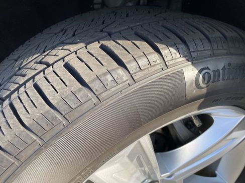 Used 2021 Audi Q8 Premium w/ Convenience Package image 34