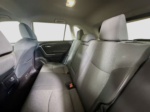 Used 2022 Toyota RAV4 XLE image 25
