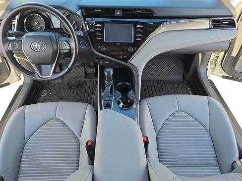 Certified 2020 Toyota Camry SE image 11