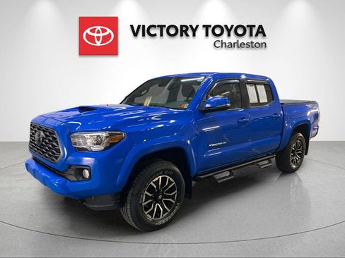 Used 2020 Toyota Tacoma TRD Sport image 2