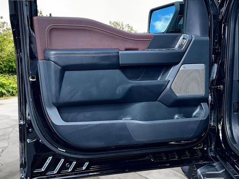 Certified 2022 Ford F150 Lariat w/ Equipment Group 502A High image 24