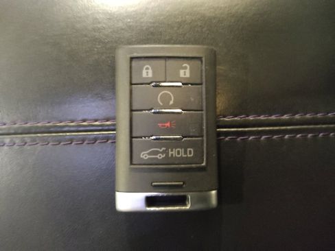 Used 2014 Cadillac XTS Platinum image 32