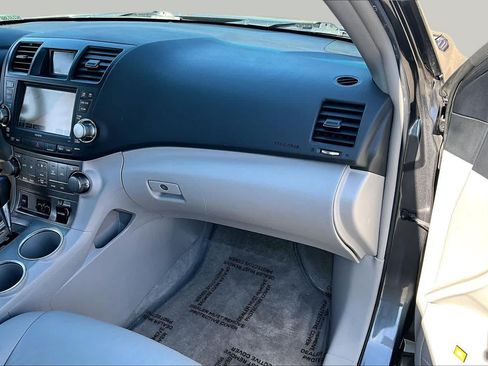Used 2009 Toyota Highlander Sport AWD/4WD image 18