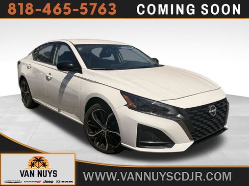 Used 2024 Nissan Altima 2.5 SR FWD image 1