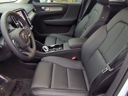 New 2026 Volvo XC40 B5 Plus w/ Protection Package Premier image 15