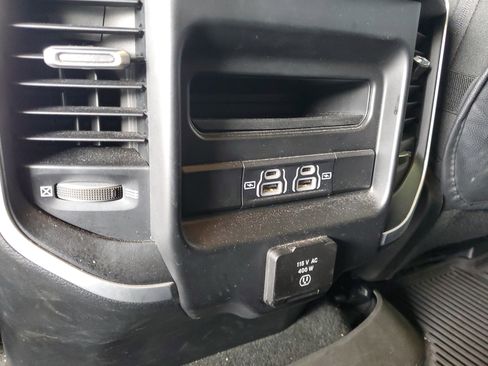 Used 2022 RAM 1500 Big Horn w/ Night Edition RWD image 13