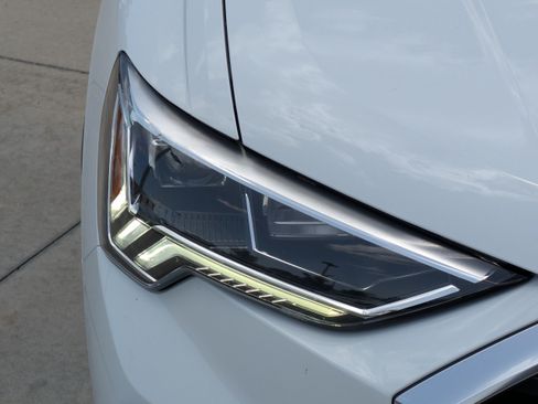 Used 2020 Audi Q3 2.0T Prestige w/ Prestige Package AWD/4WD image 7