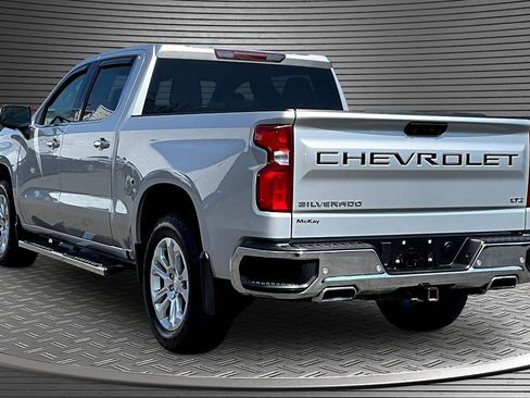 Used 2022 Chevrolet Silverado 1500 LTZ w/ Z71 Off-Road Package AWD/4WD image 4