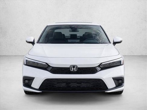Used 2023 Honda Civic Touring image 2