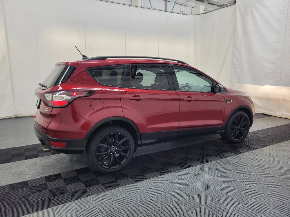 Used 2018 Ford Escape SE w/ SE Sport Appearance Package AWD/4WD image 10