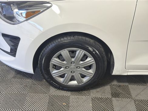 Used 2022 Kia Rio LX image 12