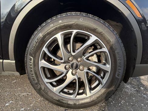 Certified 2022 Lincoln Corsair AWD w/ Equipment Group 101A image 32