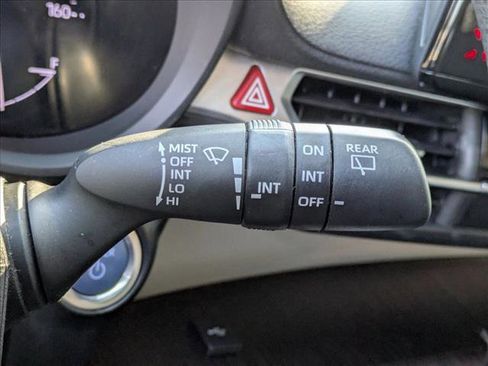 Used 2023 Toyota Sienna LE image 9