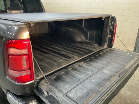 Used 2022 RAM 1500 Laramie AWD/4WD image 5