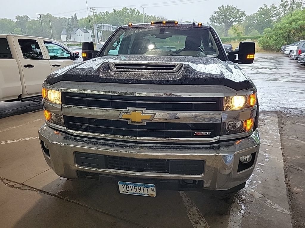 Used 2019 Chevrolet Silverado 3500 LT w/ LT Convenience Package AWD/4WD image 3