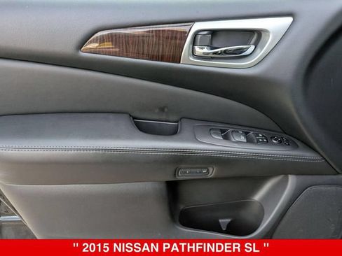 Used 2015 Nissan Pathfinder SL w/ SL Tech Package FWD image 11