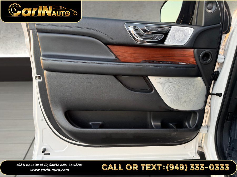 Used 2018 Lincoln Navigator Reserve w/ Technology Package AWD/4WD image 18