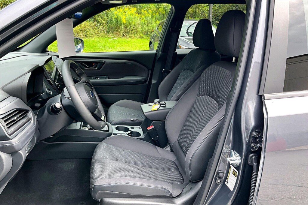 Certified 2025 Subaru Forester Premium AWD/4WD image 15