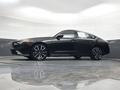 Used 2025 Honda Accord Touring image 45