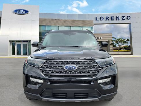 Used 2023 Ford Explorer XLT w/ Equipment Group 202A RWD image 2