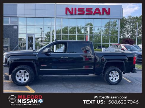 Used 2018 GMC Sierra 1500 SLE w/ SLE Value Package AWD/4WD image 2
