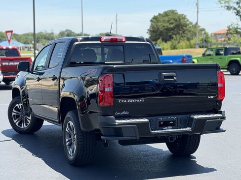 Used 2021 Chevrolet Colorado Z71 w/ Safety Package AWD/4WD image 6