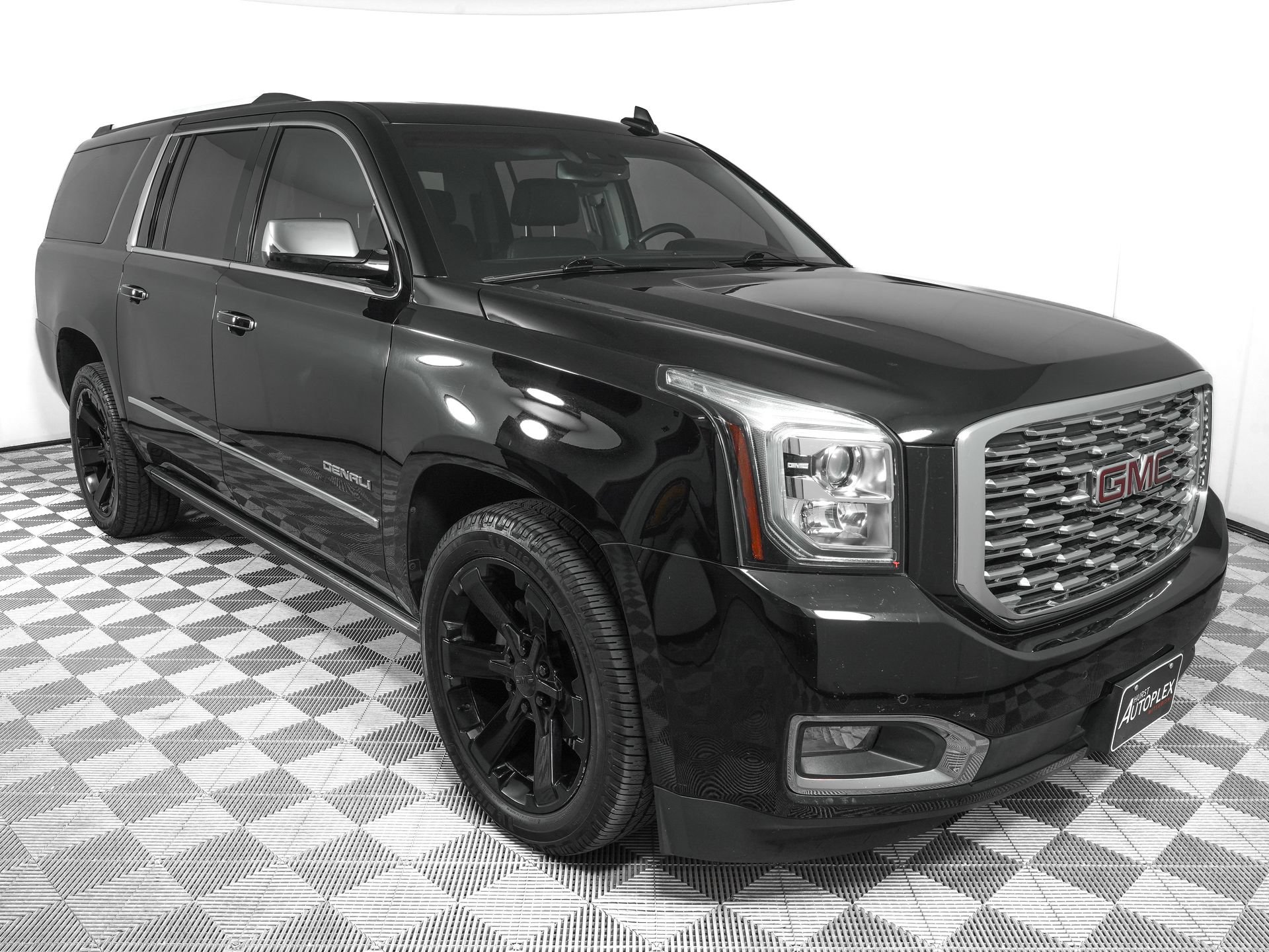 Used 2019 GMC Yukon XL Denali w/ Denali Ultimate Package RWD image 2