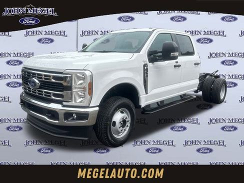 New 2026 Ford F350 XL w/ XL Chrome Package image 1