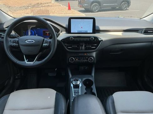 Used 2021 Ford Escape Titanium w/ Titanium Elite Package AWD/4WD image 21