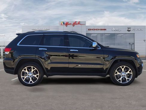 Certified 2022 Jeep Grand Cherokee Limited w/ Trailer Tow Group IV image 6