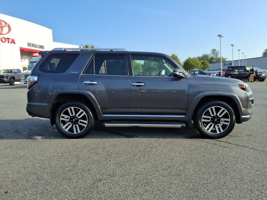 Used 2022 Toyota 4Runner Limited w/ Convenience Package (TMS) AWD/4WD image 3