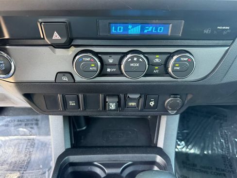 Used 2022 Toyota Tacoma TRD Off-Road RWD image 26