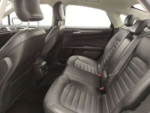 Used 2016 Ford Fusion SE w/ Equipment Group 202A FWD image 18