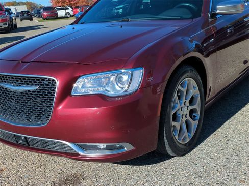 Used 2017 Chrysler 300 C Platinum w/ Safetytec Group II image 11