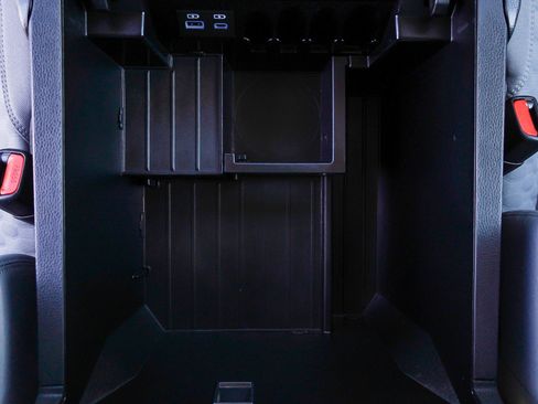 Used 2024 Toyota Tundra SR5 w/ SR5 Convenience Package image 39